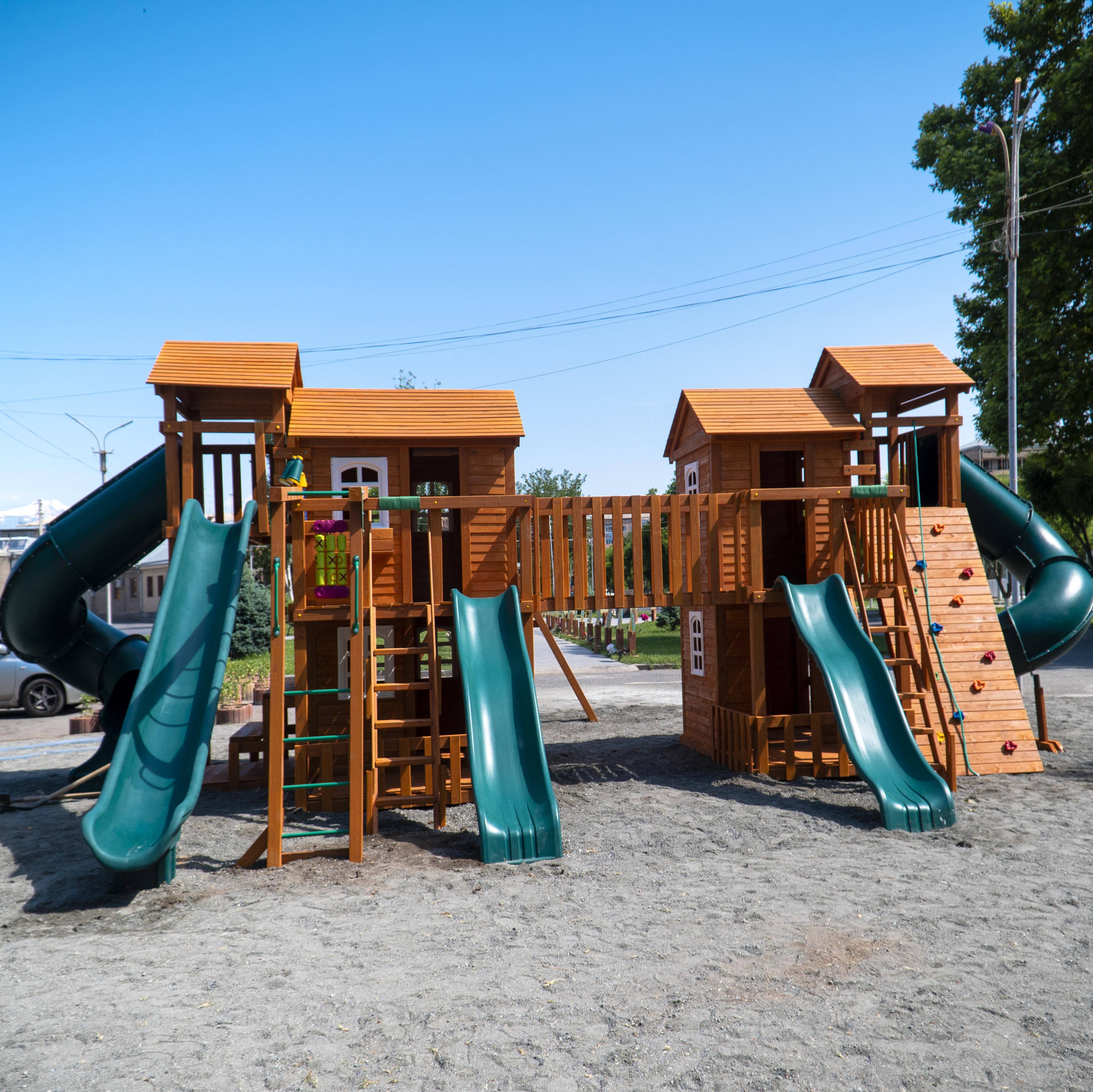 WOODEN PLAYGROUNDS   
