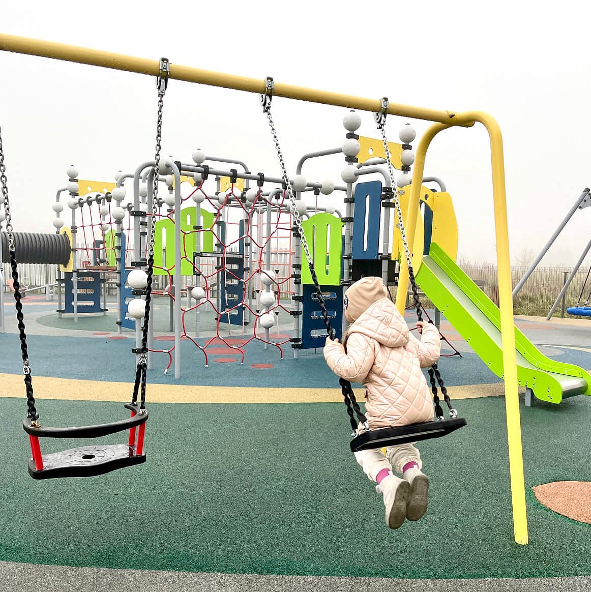 Romana ճոճանակներ