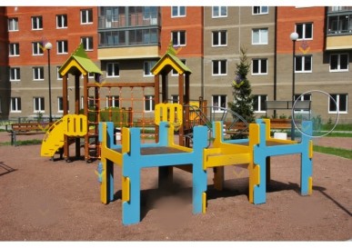 Double sandbox for children with disabilities