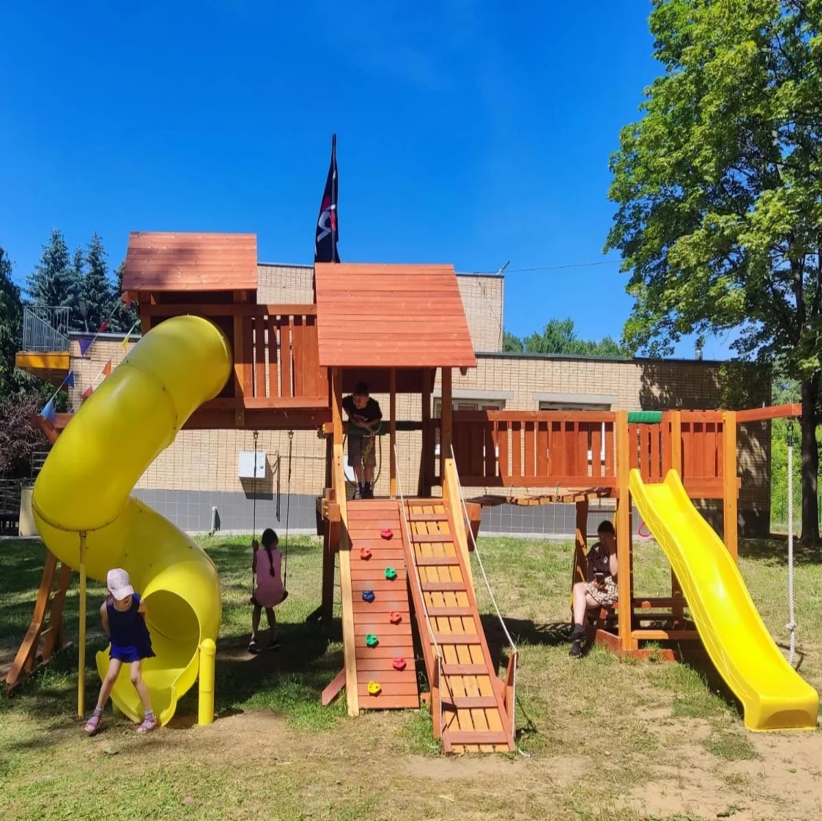 Wooden playground  Luxe 15