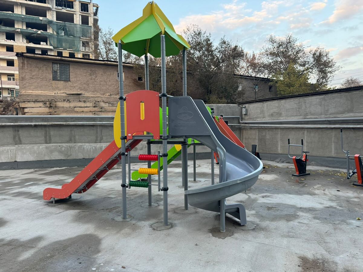 Կռունկ բնակելի համալիրի խաղահրապարակը և մարզահրապարակը