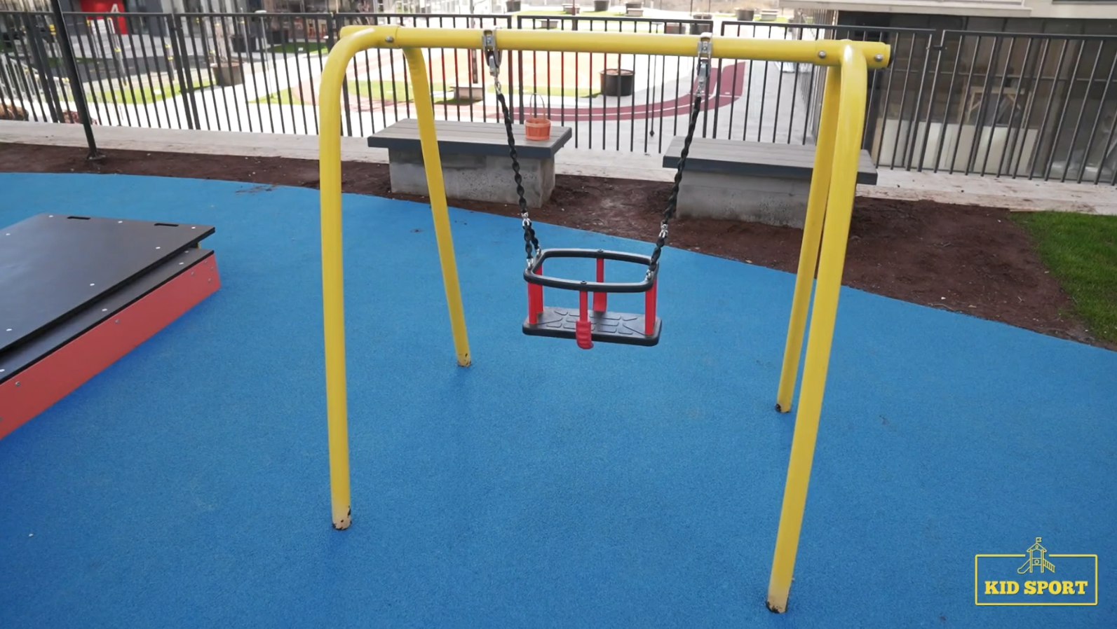 Լույսեր բնակելի թաղամասի խաղային համալիրները