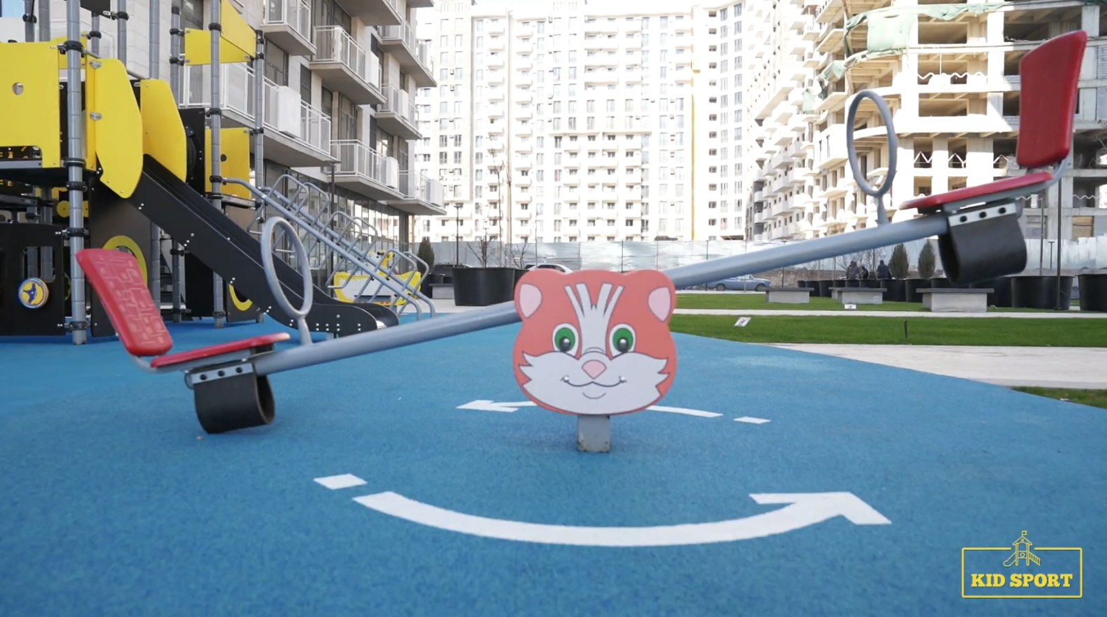 Լույսեր բնակելի թաղամասի խաղային համալիրները