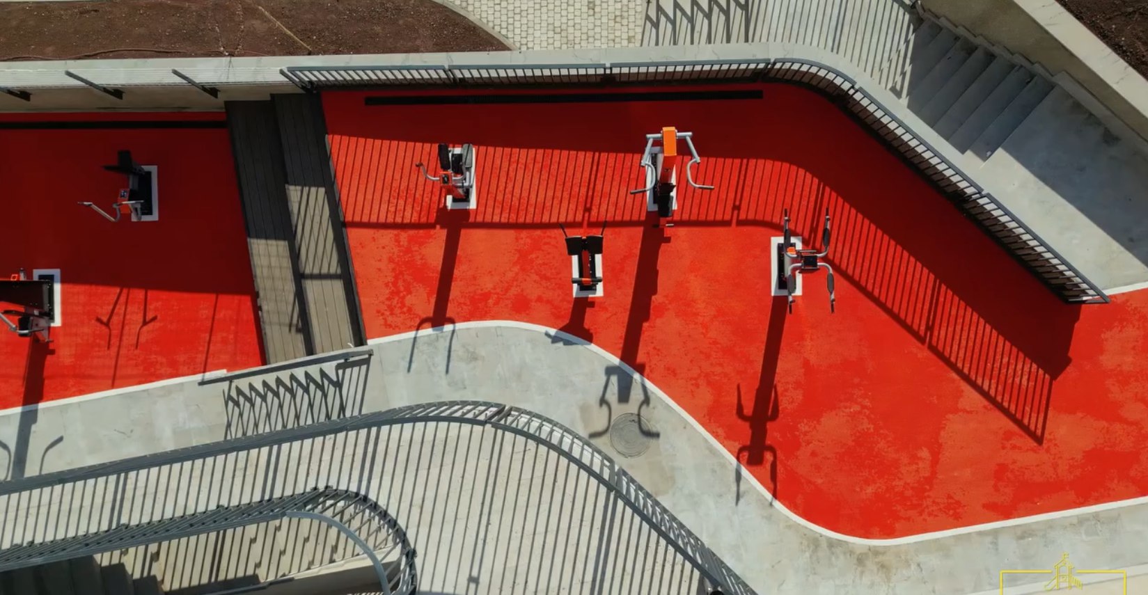 Լույսեր բնակելի թաղամասի խաղային համալիրները