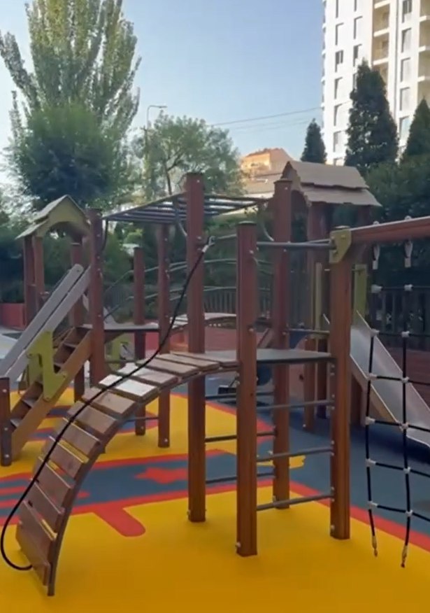 Եվրոպական մանկապարտեզի խաղահրապարակը