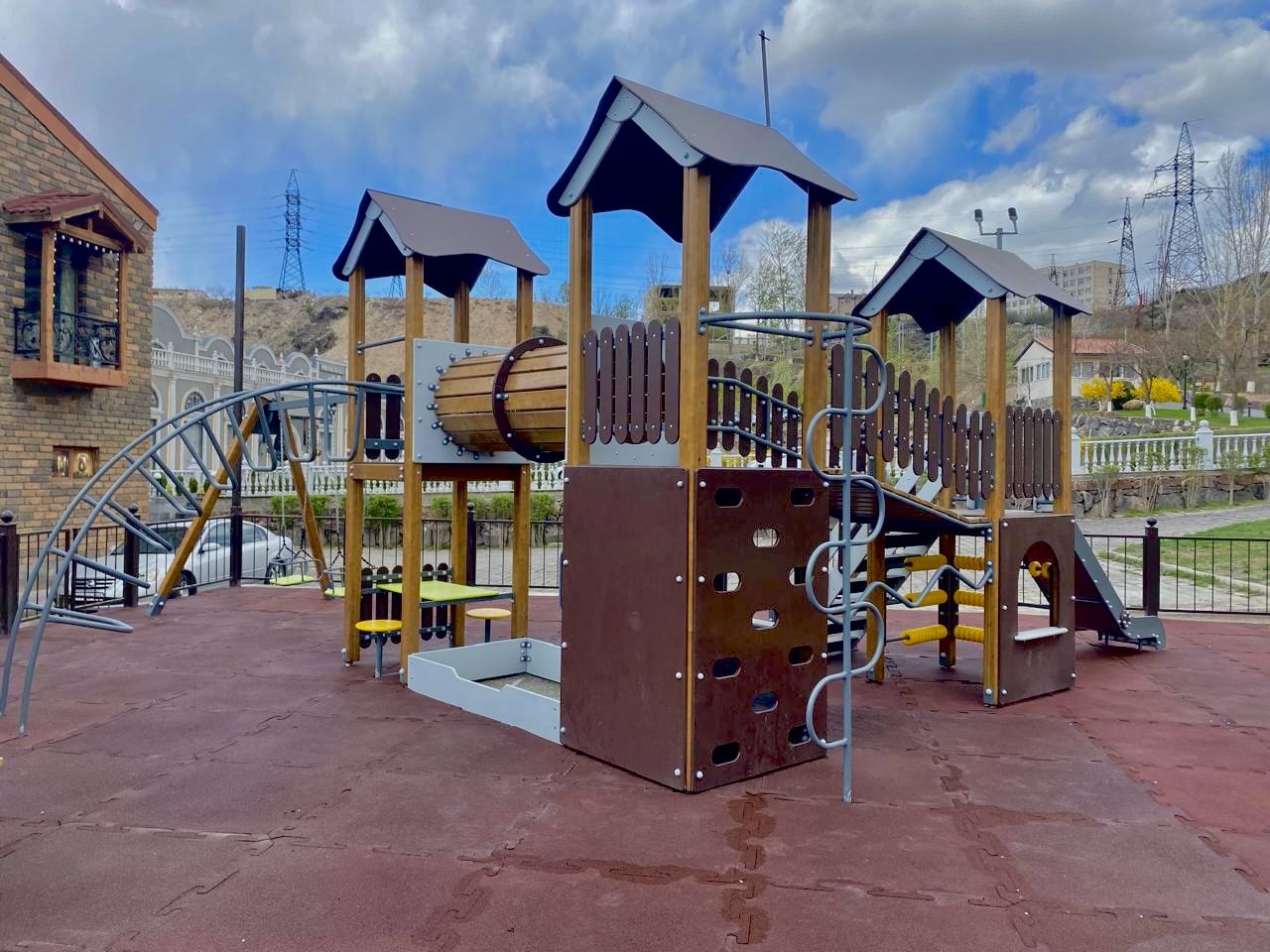 Prime hall  խաղահրապարակ