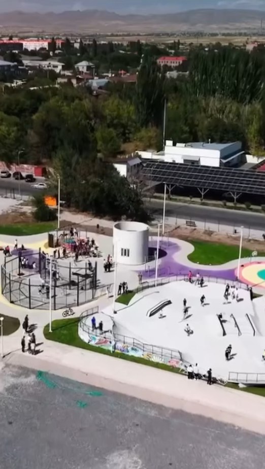 Գյումրի՝ բարեկամության այգու խաղահրապարակը