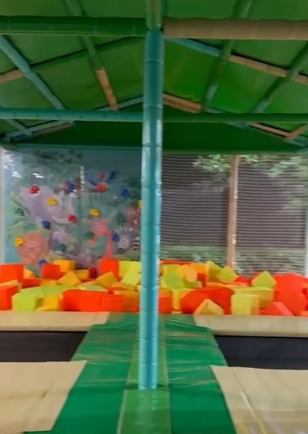 Օքսիջեն ռեստորան և սրճարան՝ մանկական լաբիրինթ