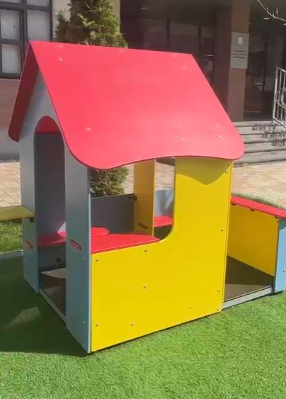 Գազպրոմ արմենիա մանկապարտեզի խաղահրապարակը