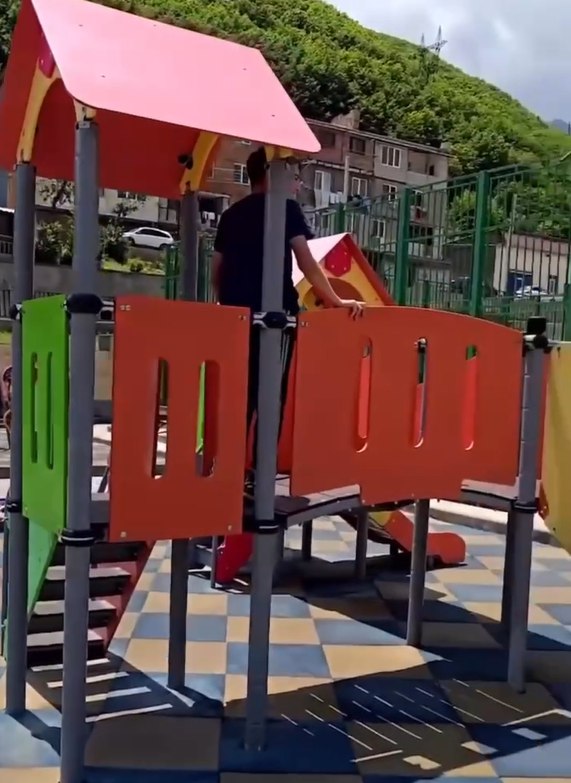 Քաջարանի բակունց փողոցի բակը վերակառուցված է