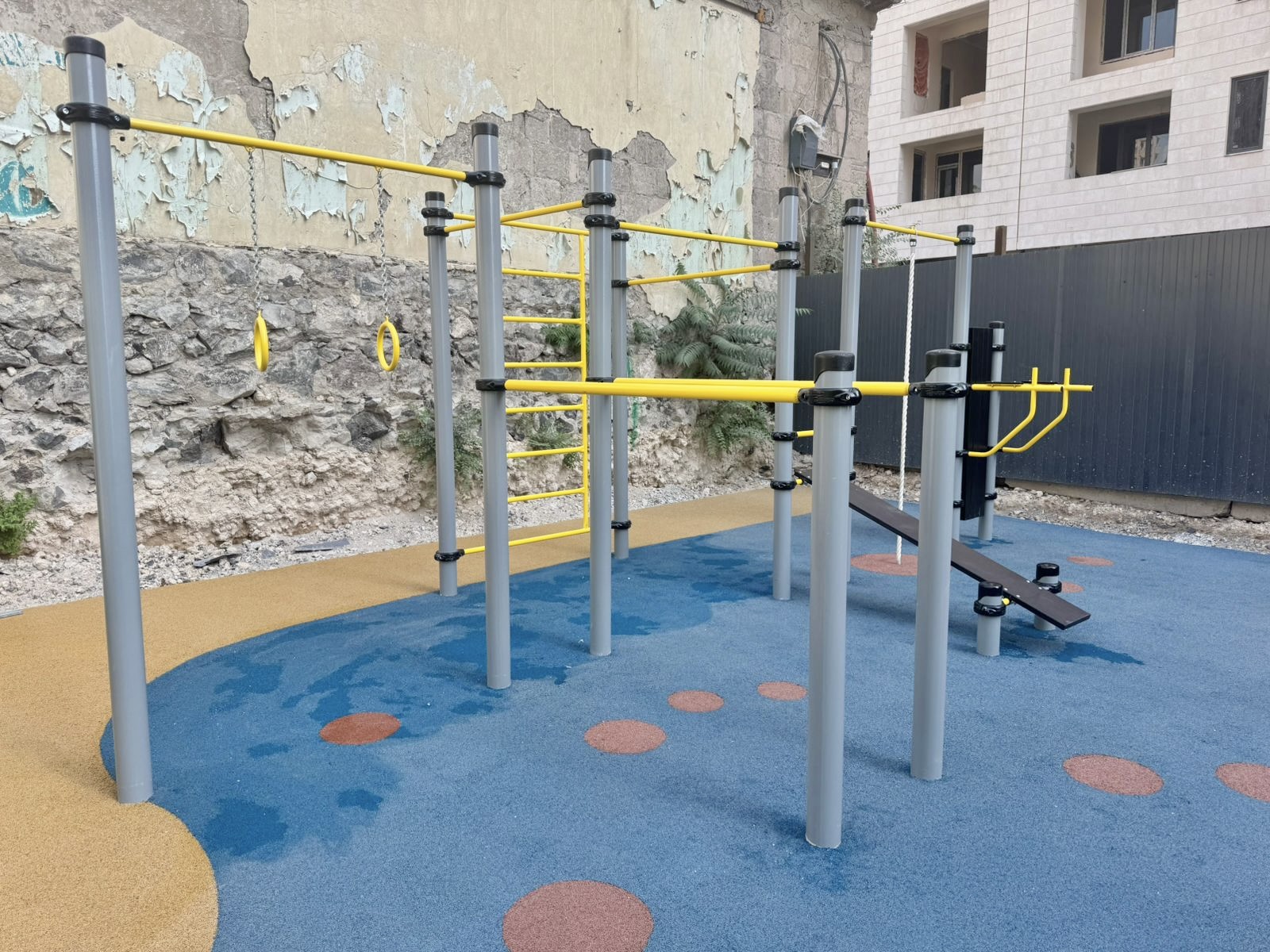 Park Avenue համալիրի խաղահրապարակը