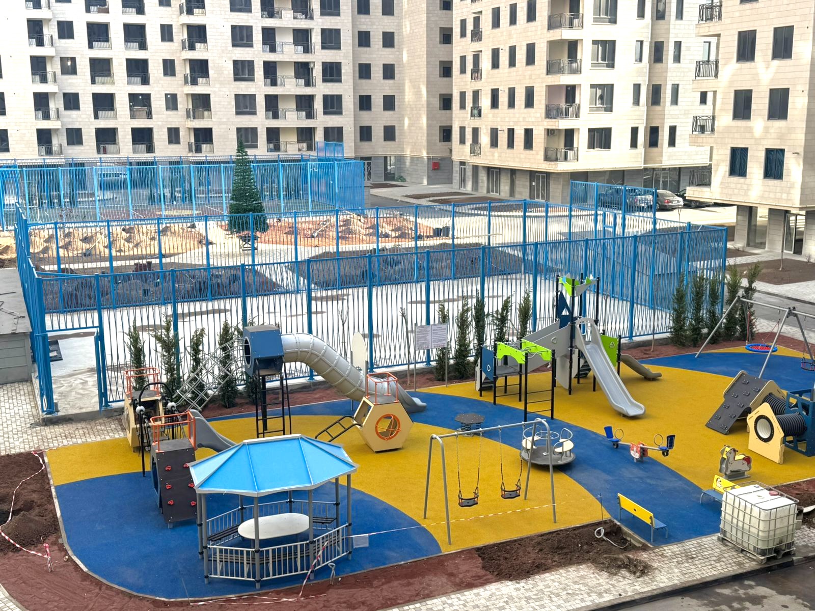 Komitas park բնակելի համալիրի խաղահրապարակը