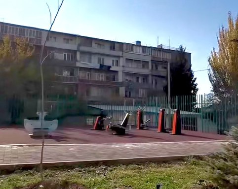 Աջափնյակ վարչական շրջանի բակերի խաղահրապարակները