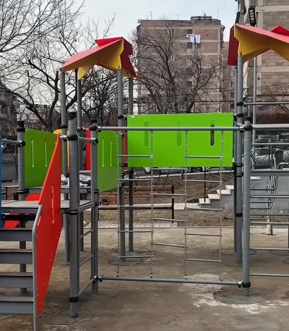 Մարգարյան 1/5 հասցեի խաղահրապարակը