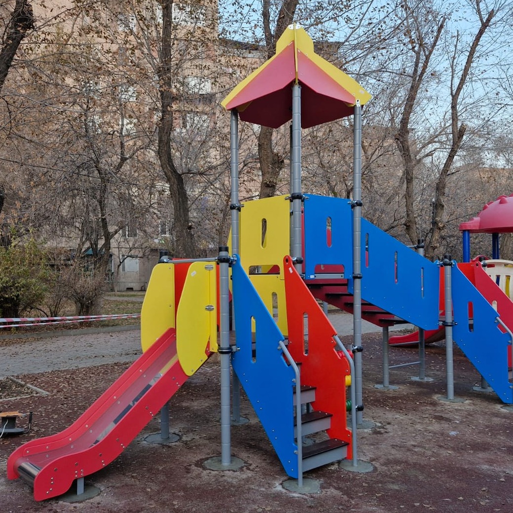 Շենգավիթի բակերի խաղահրապարակները