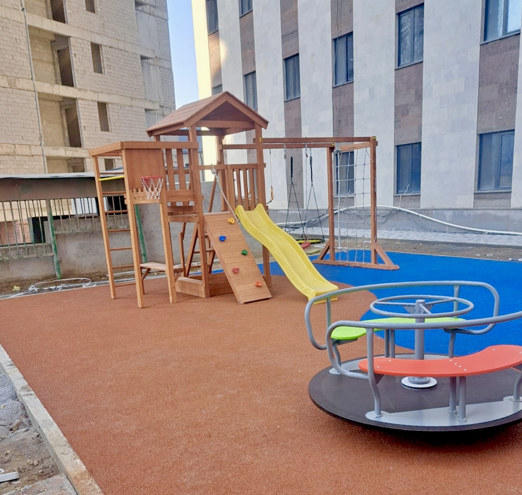 Ադոնց 19 բնակելի համալիրի խաղահրապարակը