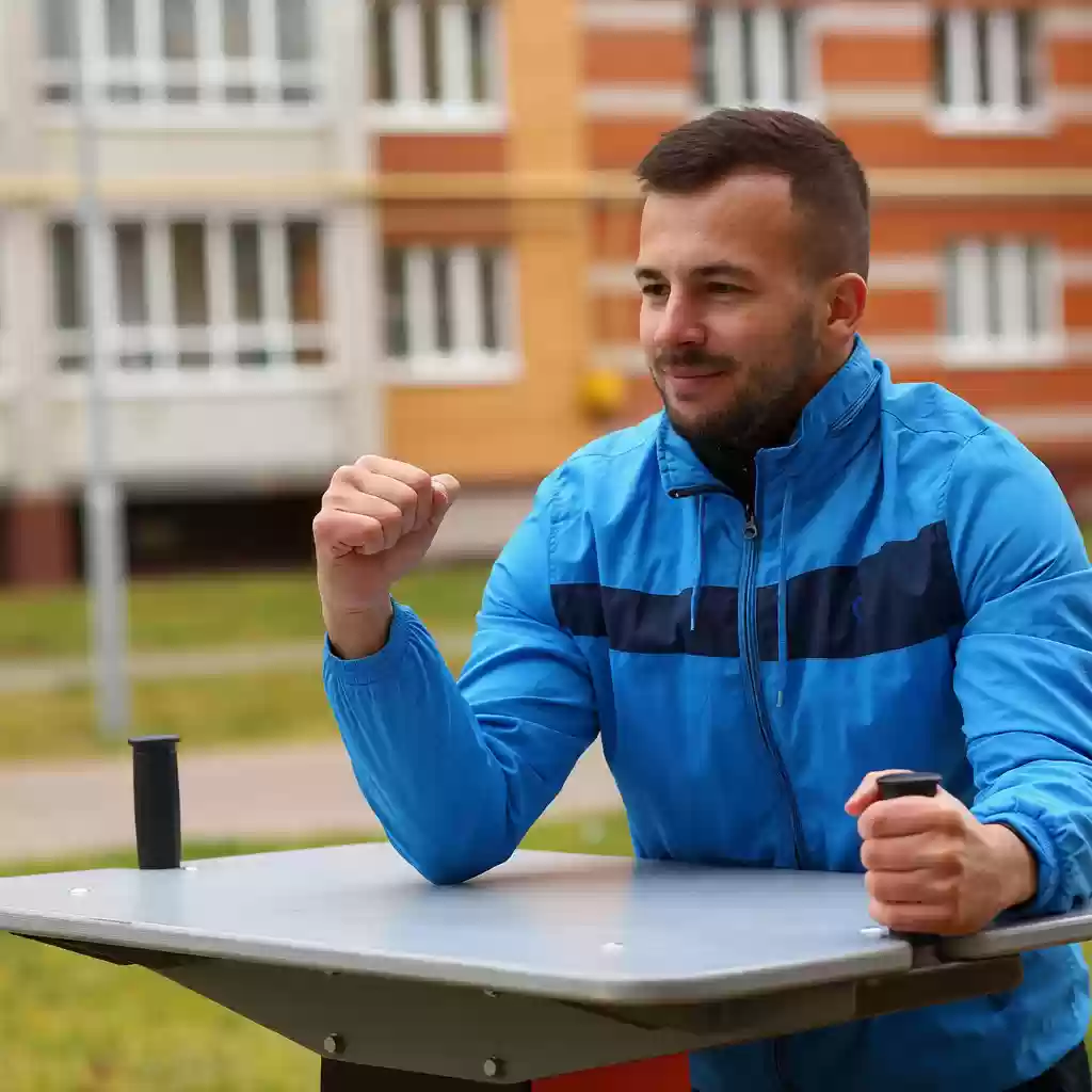 Բակային մարզասարք՝ ձեռքի ուժ կպնելու սեղան ՝ROMANA 207.05.10