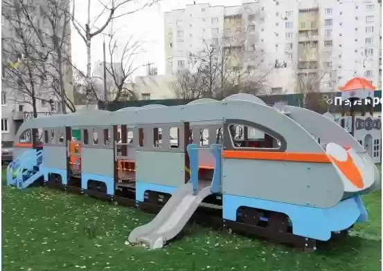 Մետաղական խաղահրապարակ  