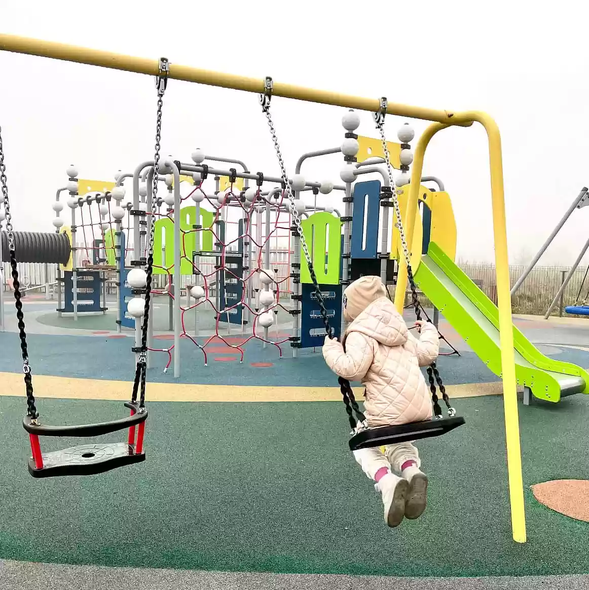 Romana ճոճանակներ