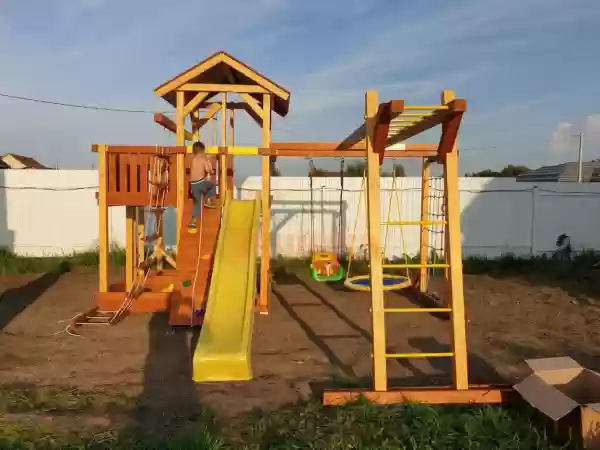 Փայտյա խաղահրապարակ 16 