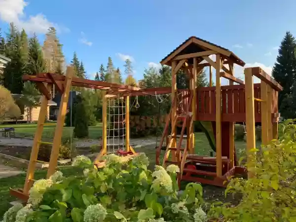 Փայտյա խաղահրապարակ 16 