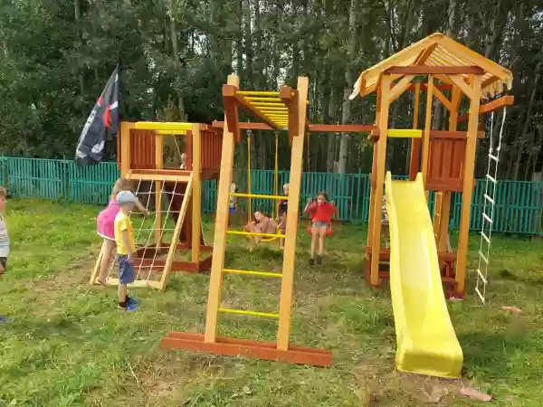 Փայտյա խաղահրապարակ  17