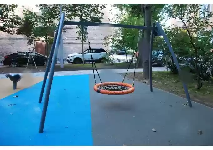 Ճոճանակ սահմանափակ կարողություններով երեխաների համար՝ ճոճվող մեխանիզմով